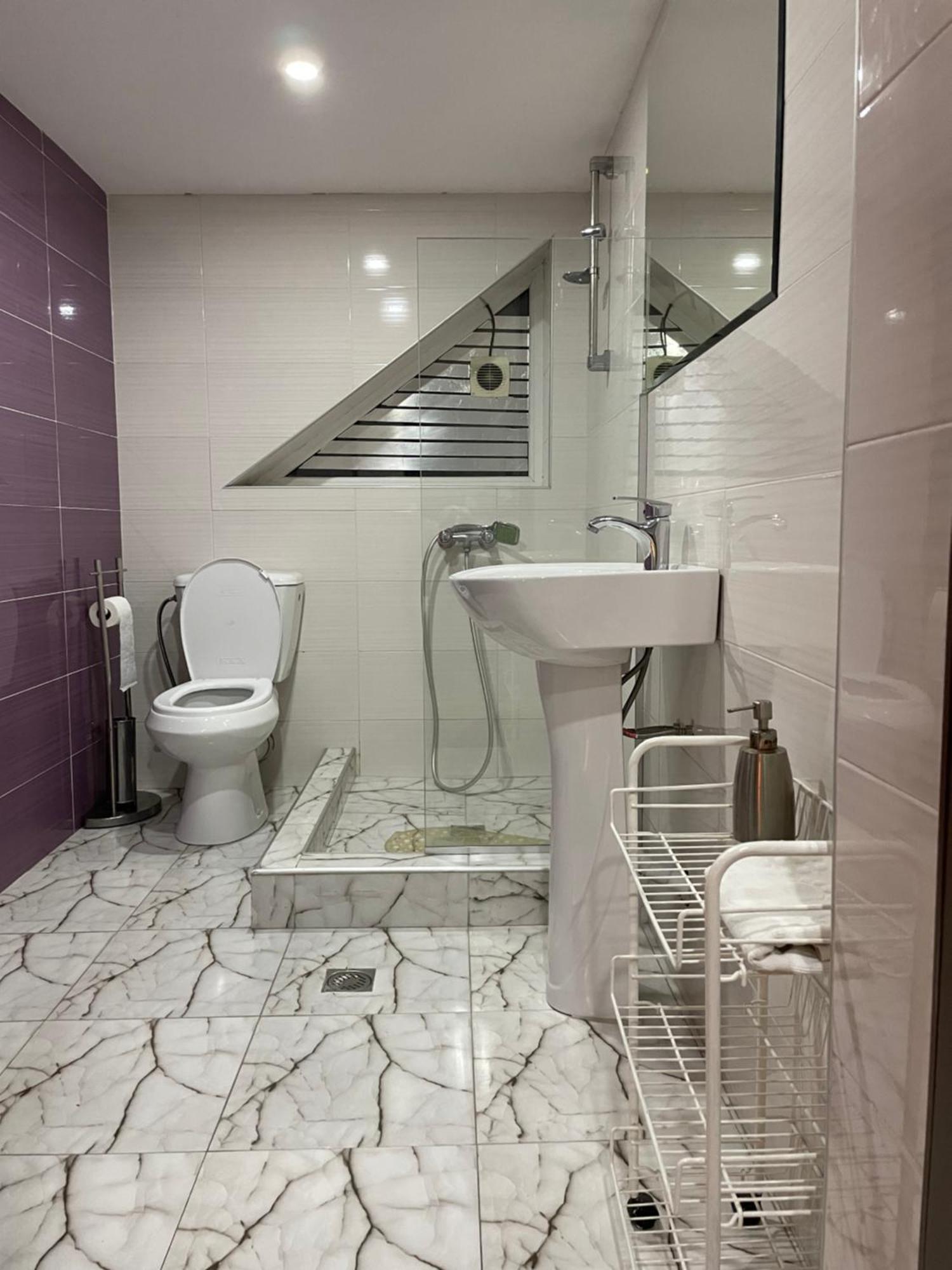 New Hotel Tbilisi Ngoại thất bức ảnh